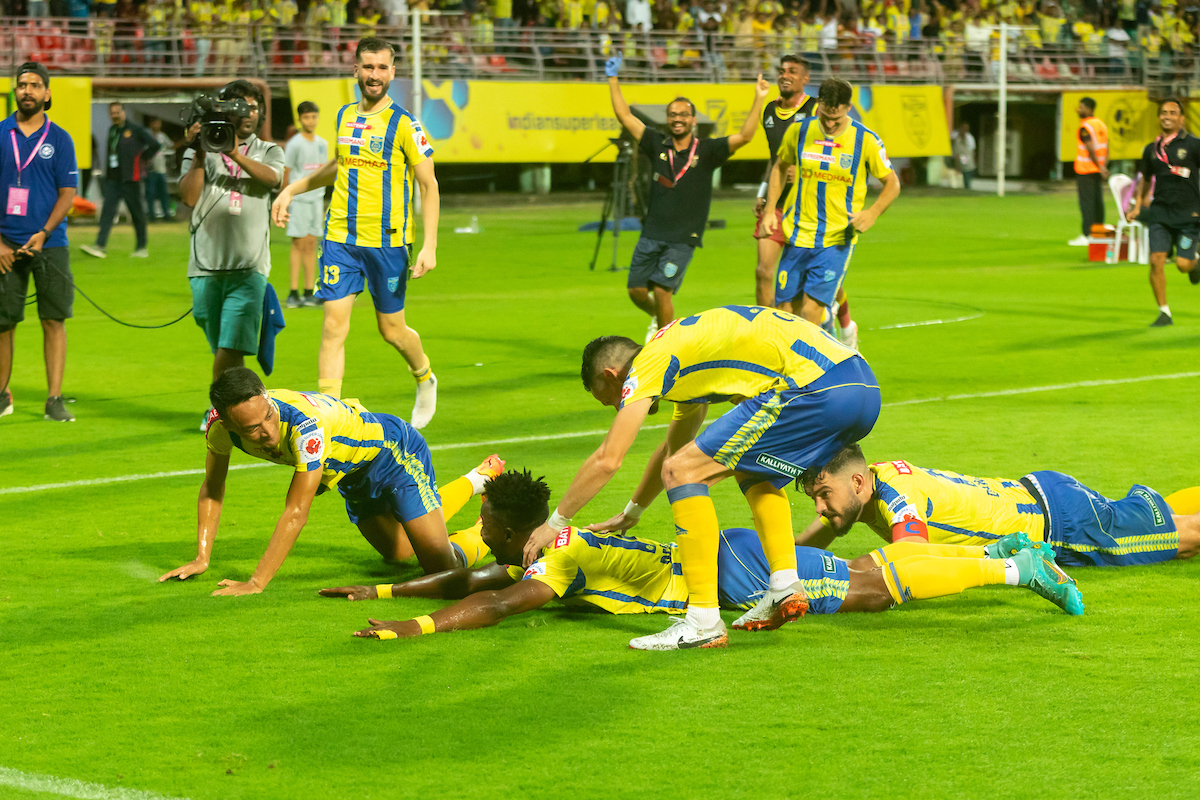 East Bengal FC scored first, but Kerala Blasters take win with 2 second half goals